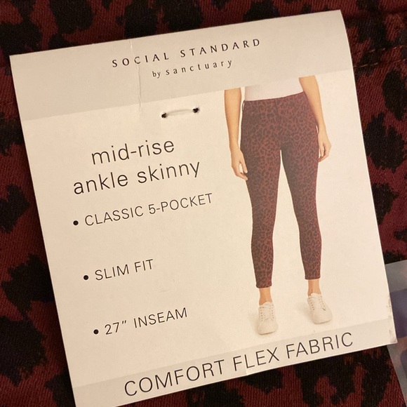 ***NWT*** SOCIAL STANDARD MID-RISE ANKLE SKINNY JEANS SIZE 16 - Picture 6 of 11